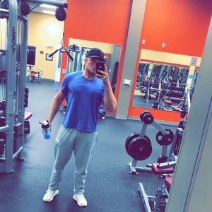 Meet your Posher, Dakota